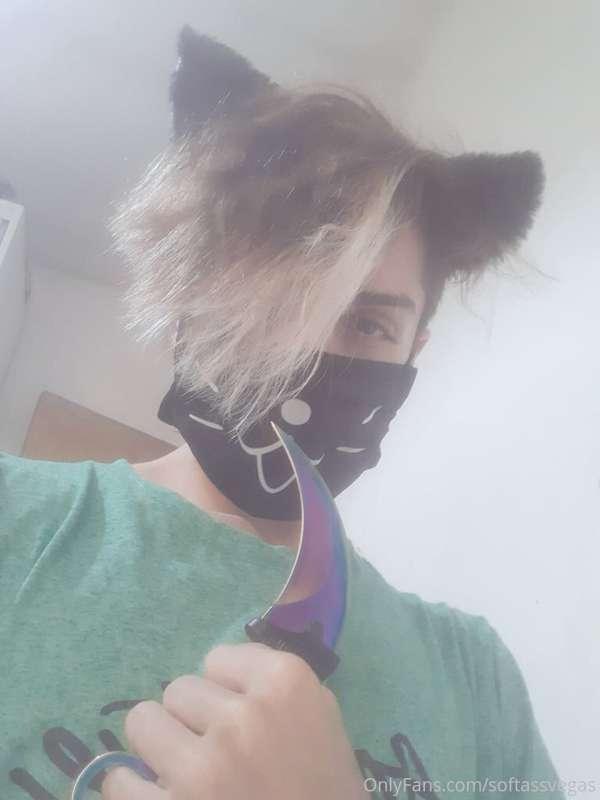 I got a karambit!!
