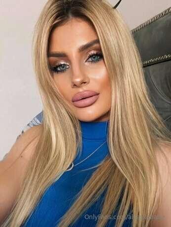 Blondy darling @kattysweetcat is waiting for your message😇
A..