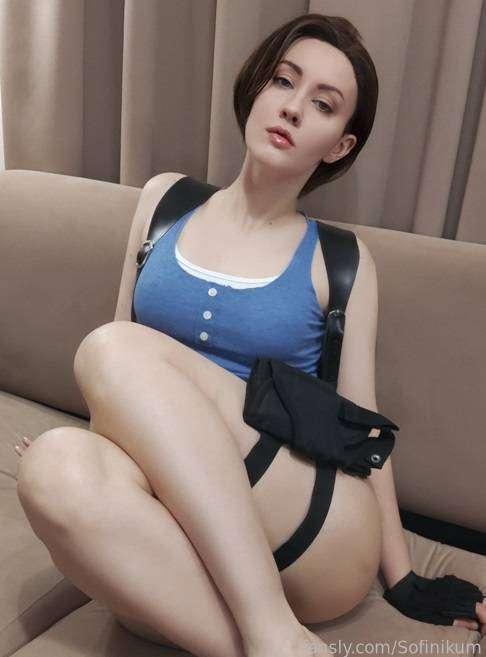 Jill Valentine at your service ~ 
I have a little time 💙
