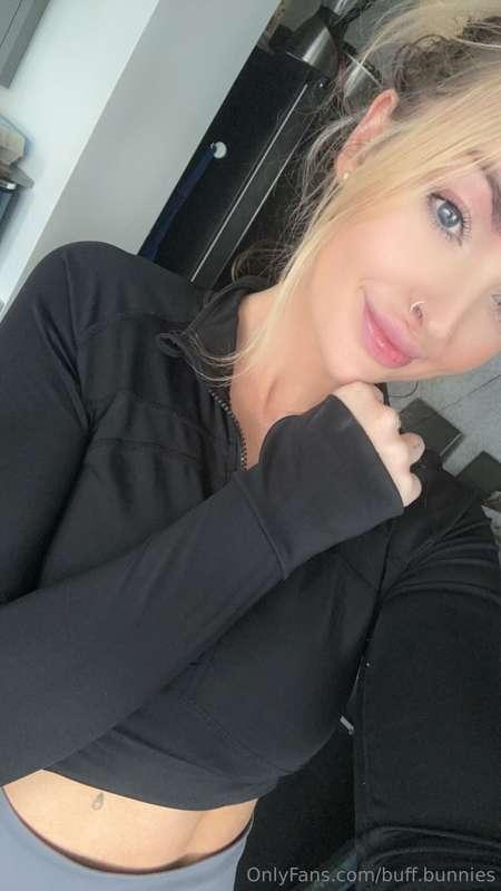 Hope everyone has a lovely week 🥰🥰❤️
Make Monday yours! 🔥🔥
