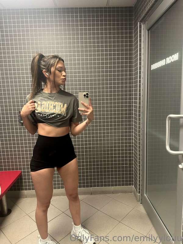 late night gains💪🏼🍑