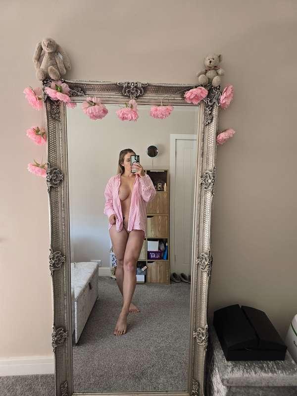 Happy hump day gang 🍑