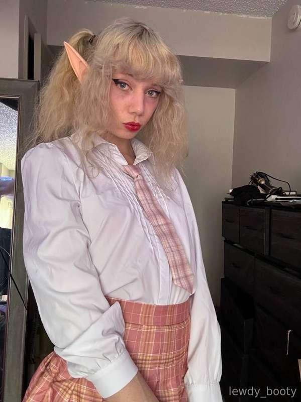 What do you think of my outfit? 👀