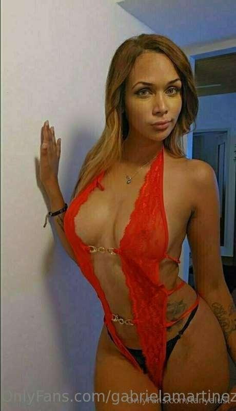 Hey Love...🍭My friend @gabrymartinez wants to show you in ch..