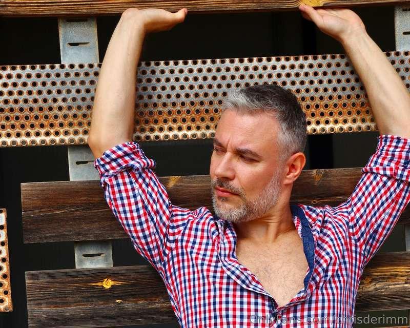 Casual daddy. Unbutton my shirt, would you?photo by @crisfot..