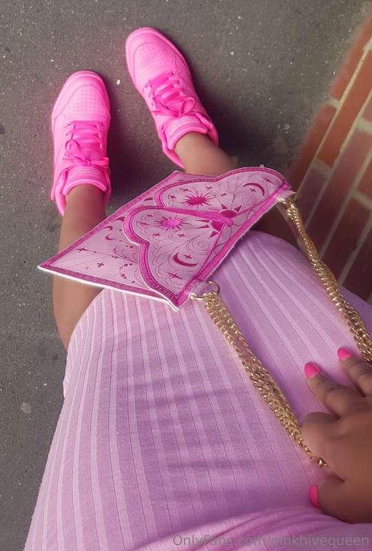 💖 Pretty in pink 💖   Maybe I should film in this outfit tooo..