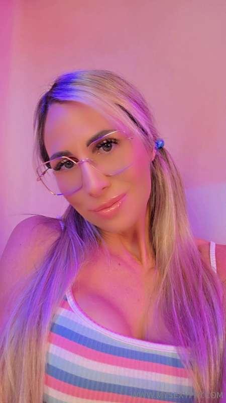 Sapoudré de charme, mais surtout trempé de couleurs!!🎨😏➡️Pou..