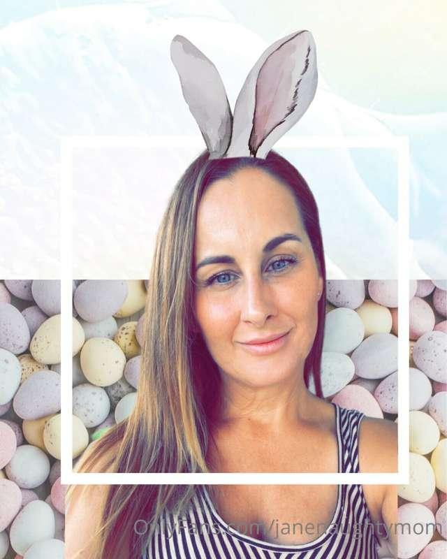 Happy Easter xx

I’m still away til mid this week 💋💋
