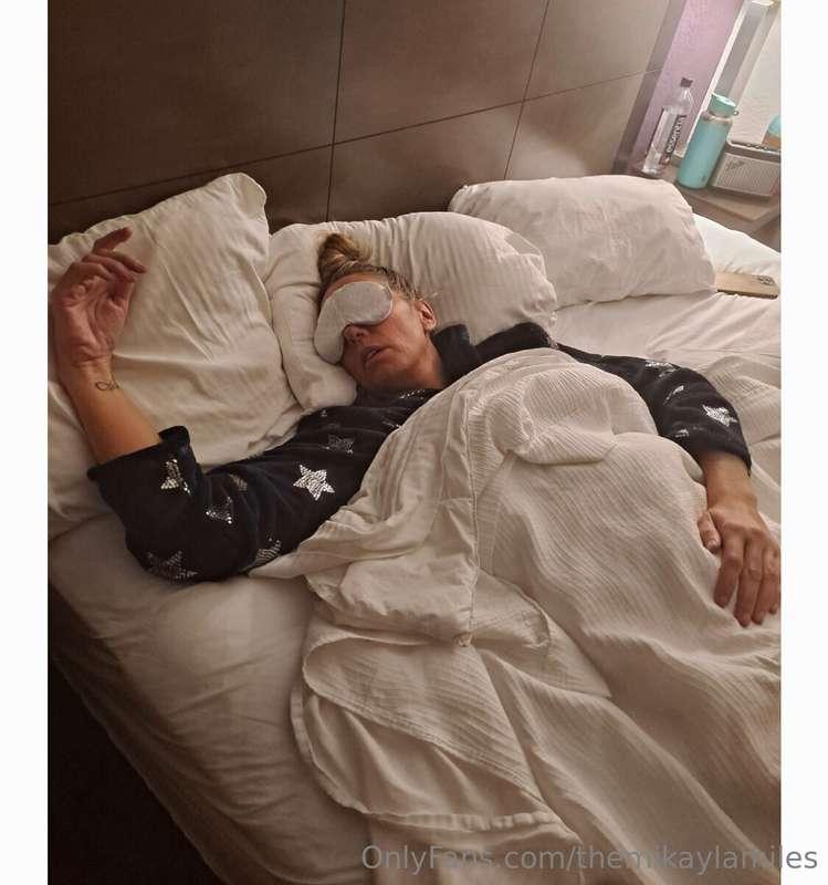 This was me last night after my 6 hour foot massage session...