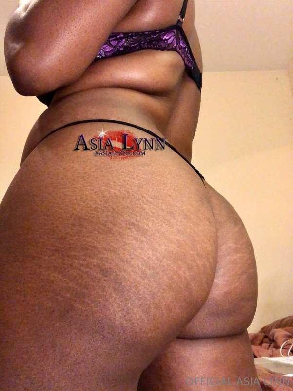 # perfect curves 😋
@xasialynnx