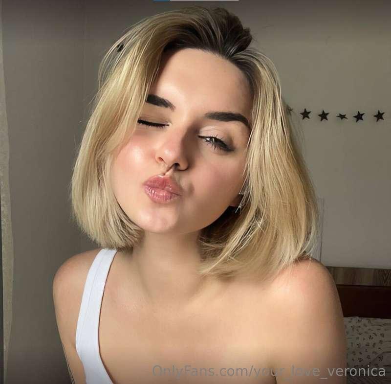 🔥 STOP SCROLLING 🔥@jenni_sunshine
She is waiting for you 
✨ ..