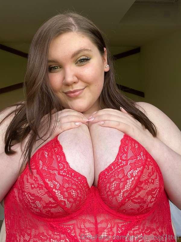 I'm a handful in the bedroom, but so are my tits 😉