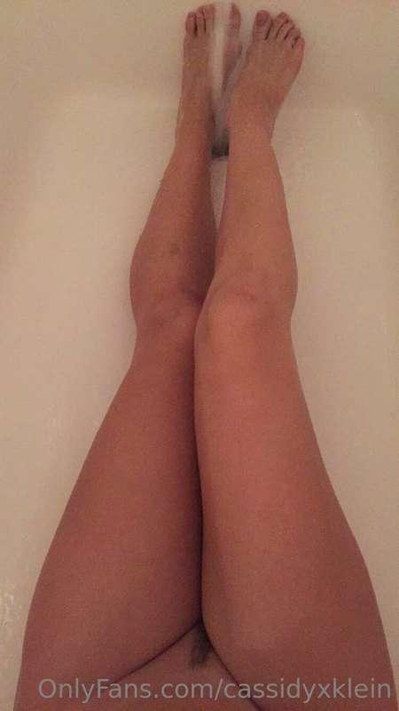 Bath time is the best time to drain hungry and addicted find..