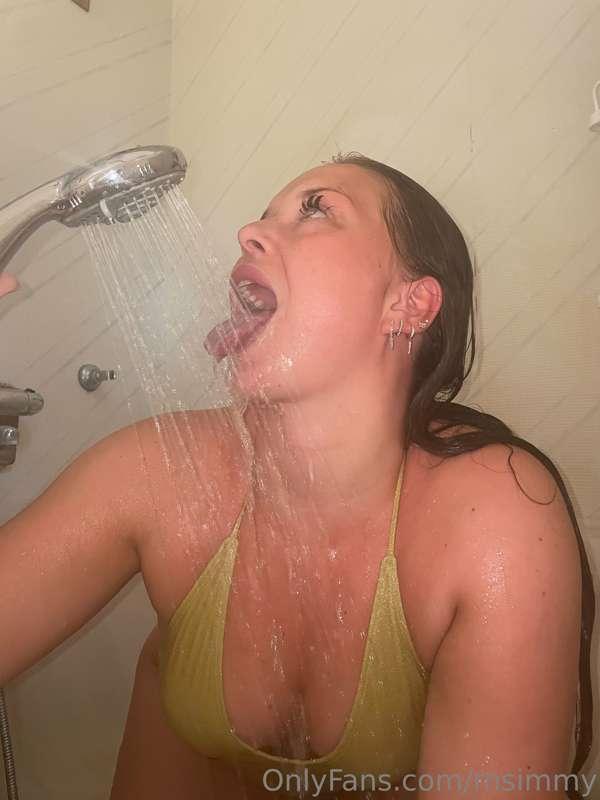 Wanna come shower with me;)?💦😉