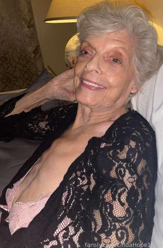 lindahope1939 image #6