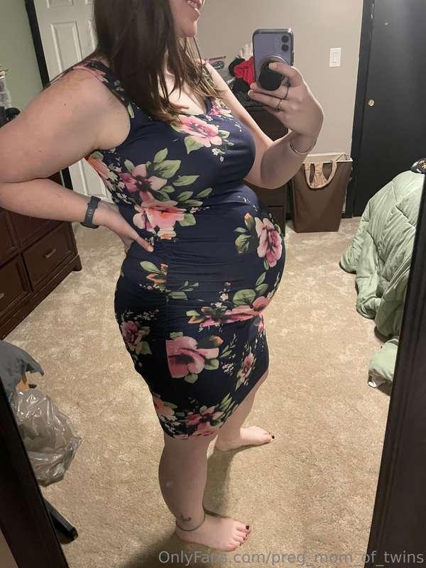 preg_mom_of_twins image #0
