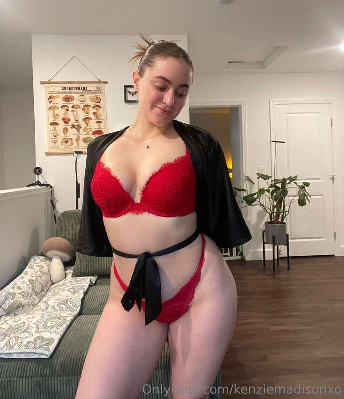 The first 5 fans to tip me $50 will become my BOYFRIEND for ..