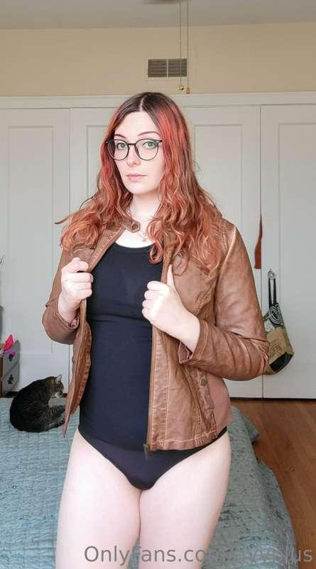 I found this leather jacket lately for cheap, and I've been ..