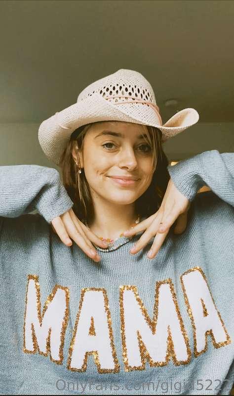 It’s Fridayyyyyy 😍😍💓💓 What’s everyone up to this weekend? 😘