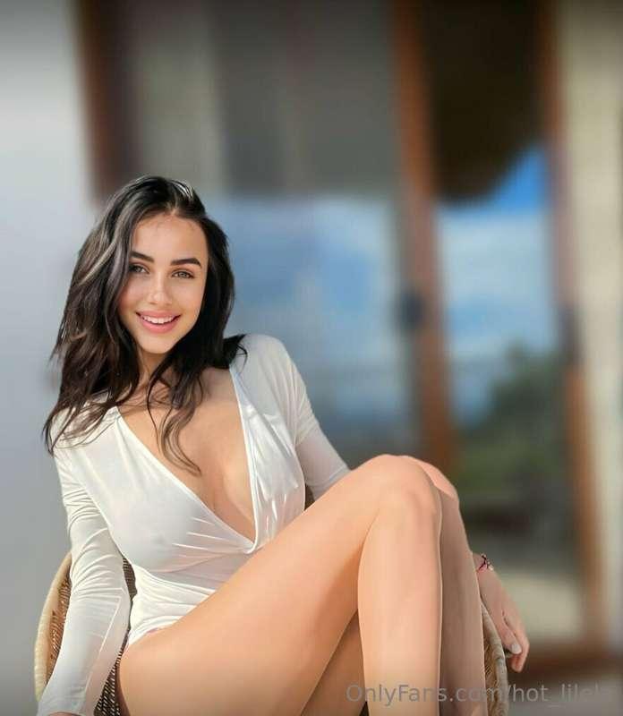 🔥@ana_50shades  IS WET RIGHT NOW💦💦💦 
🟢FREE subscription🟢 ONL..