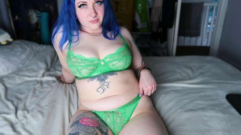 How do i look in green? 💚
