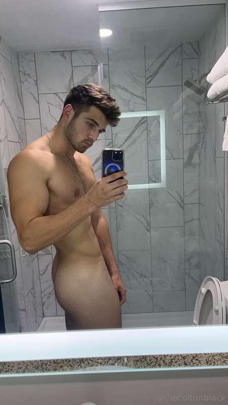 Come join me in the shower 😈💦