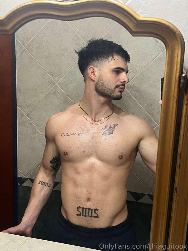 What is your favorite tattoo write me to DM 🥵