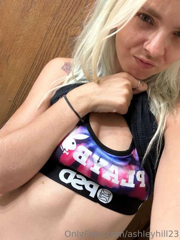 Today ONLY 😊
Let’s playyyyy😏😏 5$ tit game 😏
*how to play!*
W..