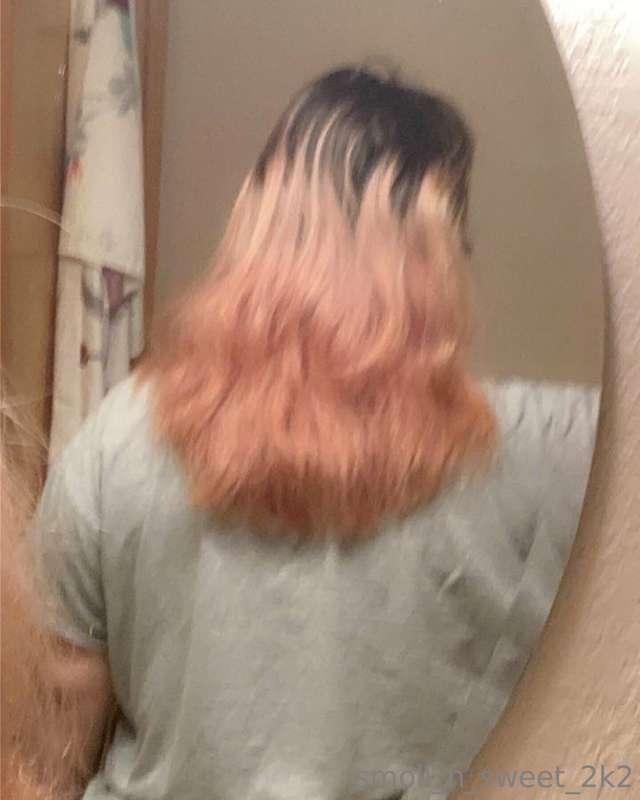 Not nsfw but omg look how long my hair has grown in 1 year