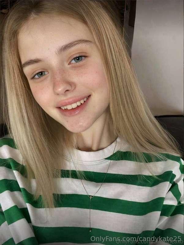 🔥@alice_shea IS WET RIGHT NOW💦
My bestfriend loves to watch ..