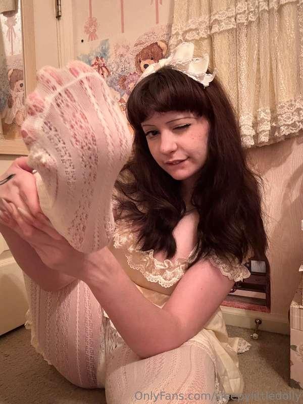 sleepylittledolly image #0