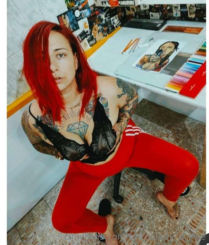 LAJKUJTE,OBJAVE,IMA VAS DOSTA!!!!
NIJE TESKO BITI FIN VAMA P..