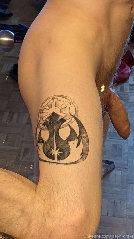 This a big ol' peely boi now! I keep waiting for it to get h..