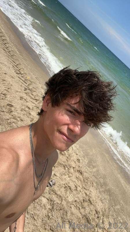 Hey! I may be a bit slower at replies. On vacation working o..