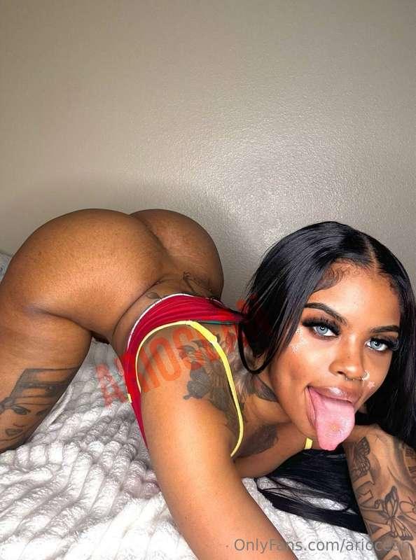 First 3 fans to tip $10 will receive a surprise🤭💦You wouldn'..