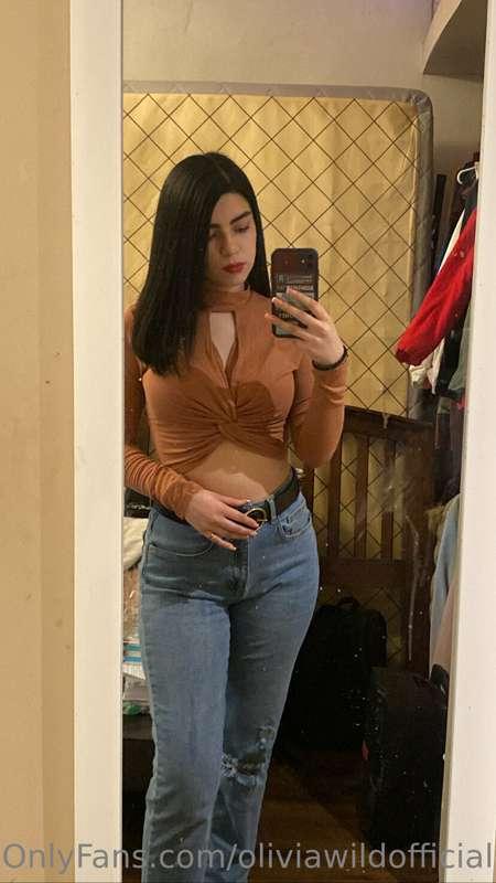 You don’t have to be naked to be sexy ❣️❣️