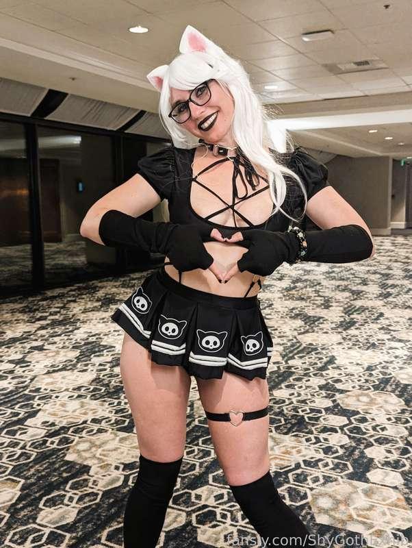 shygothexhib image #2