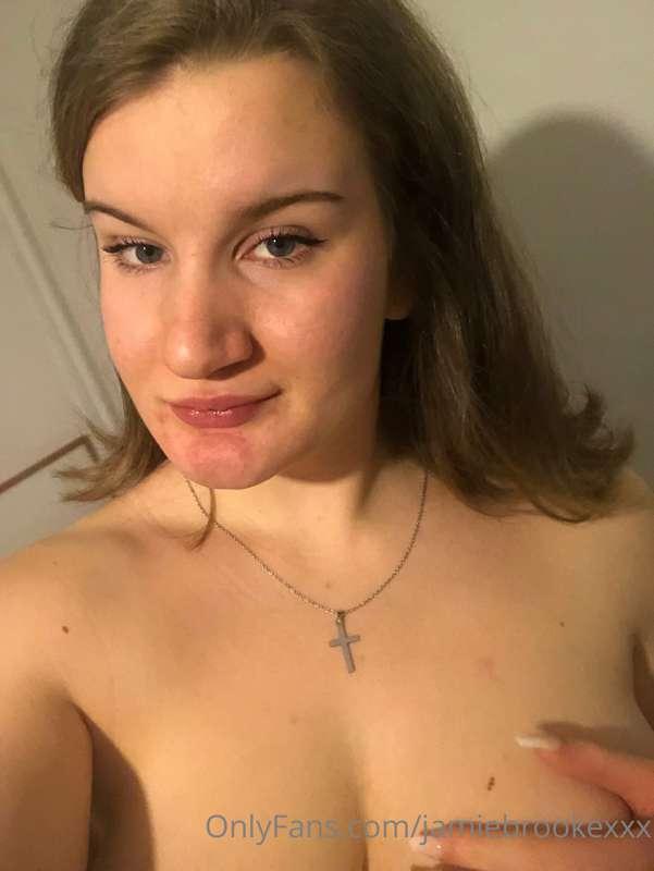 Love 💞

I prepare pure hot 🔥 masturbation action💦 for you. W..