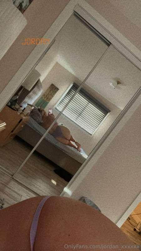 Wanna join? 🍑