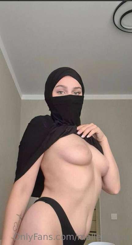 MUSLIM NAUGHTY GIRL🧕🏻🔥
FREE SUBSCRIPTION🥵
VERY big ass😏
@dil..