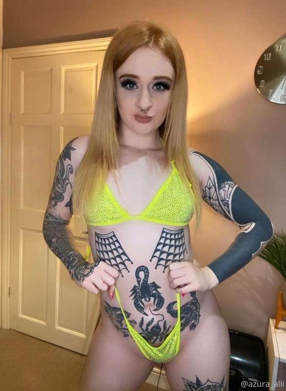 Cum and play with me 😈👅💦💦