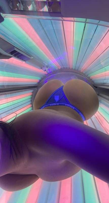 tanning session ❤️‍🔥❤️‍🔥