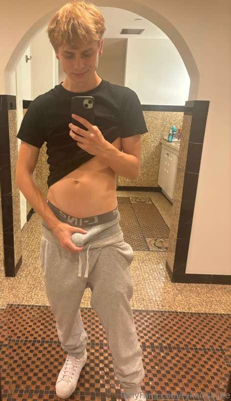 rykerrskyee image #5