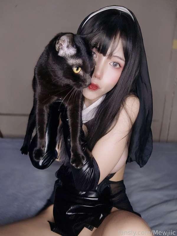 mewjiic image #24