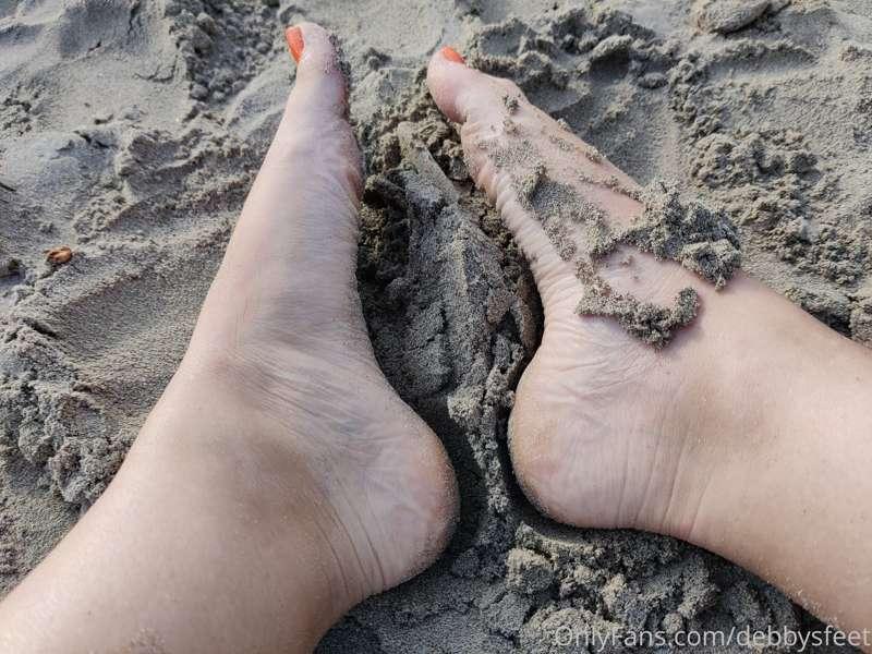 Good morning!!
Dirty feet today 😜👣😜 
Hope you like 💋😘