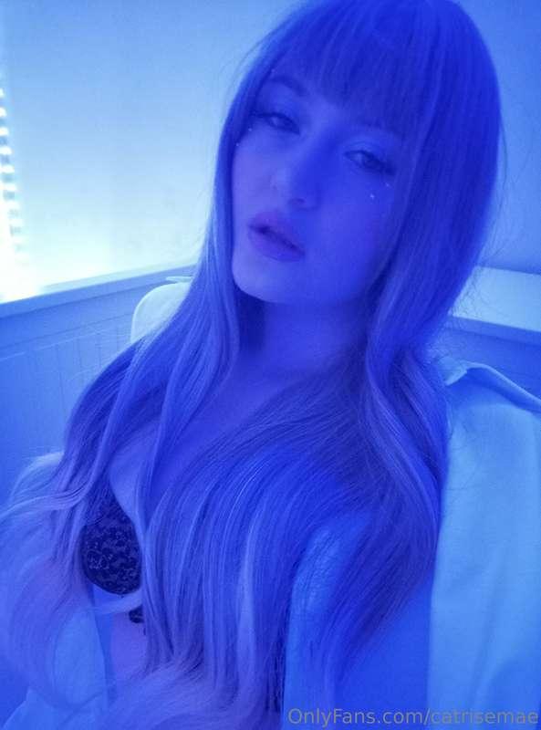 Napiš mi do komentářů “💙” a pak do zpráv, třeba dostaneš dár..