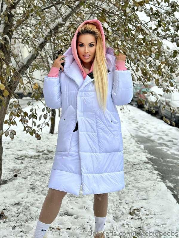 Winter is the best time for cozy evenings and hot nights😉