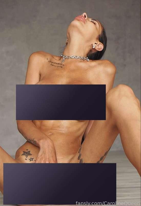 You see aroused me and my beautiful body. I touch myself with my fingers and think about how you would come inside me ... 🥵

#fyp #boobs #fakeboobs #ass #fakeass  #biglips #brunette #horny #sexy  #bigass  #barbie #bimbo #longlegs #solo #nuked 