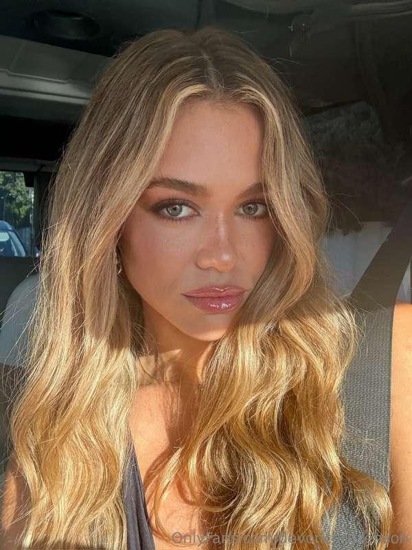 Comfy, cute, and sliding treats into your DMs today 😘