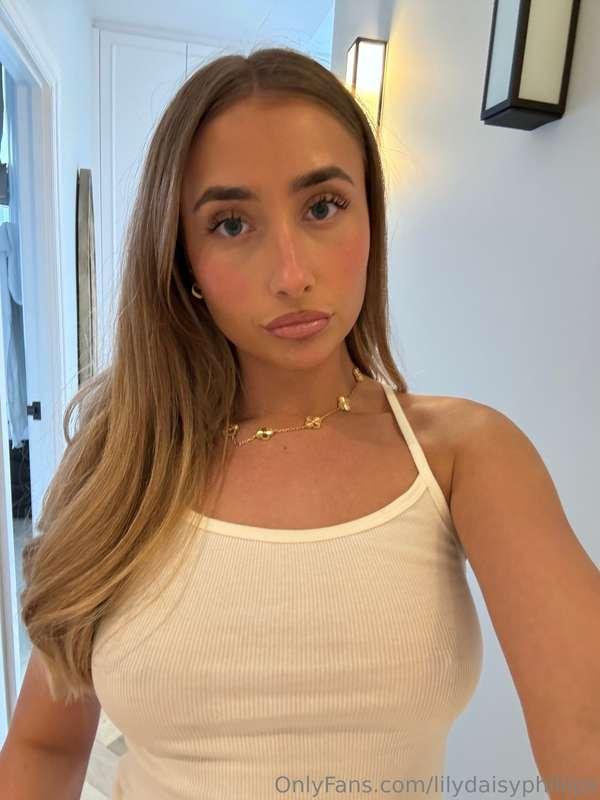 who needs tops anyways (swipe)